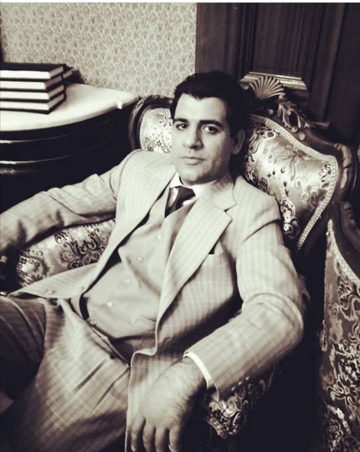 علی فرجام فر بازیگر نقش بلوری سریال هفت سر اژدها